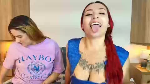 Dakota-Megan online show from September 22, 2025, 2:52 pm
