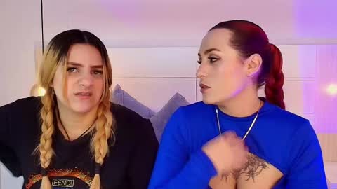 Dakota-Megan online show from October 13, 2025, 2:28 pm