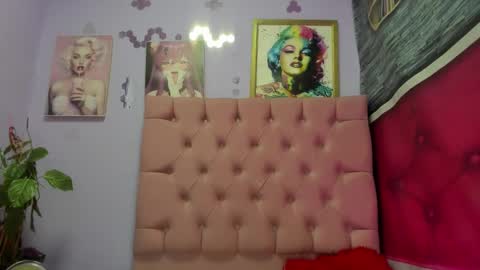 Mariana online show from October 18, 2025, 9:15 pm