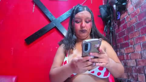 Mariana online show from April 16, 2026, 3:51 am