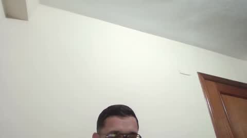 dale_guaya online show from February 15, 2026, 7:43 pm