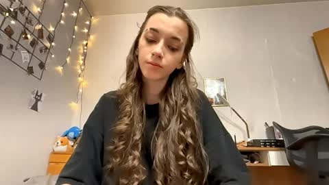 dalenebruno online show from April 15, 2026, 7:58 pm