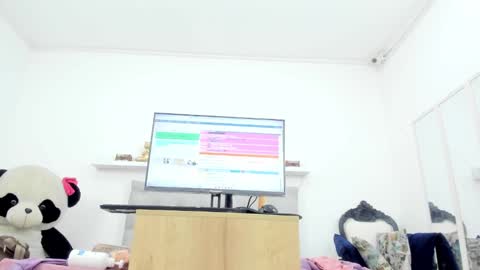  Ren  online show from September 22, 2025, 12:45 am