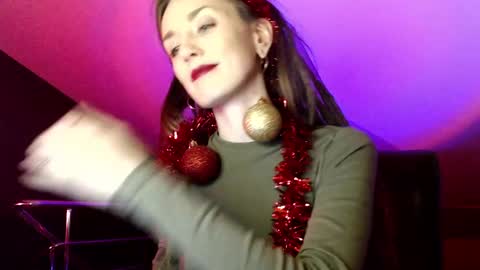 Dalia  online show from December 19, 2024, 2:13 pm