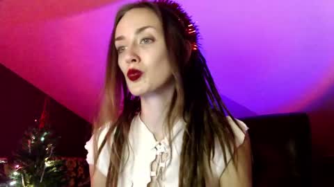 Dalia  online show from December 26, 2024, 1:32 pm