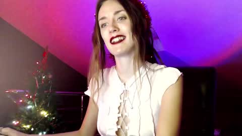 Dalia  online show from December 28, 2024, 1:17 pm