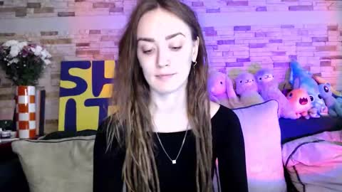 Dalia  online show from October 15, 2025, 9:31 am