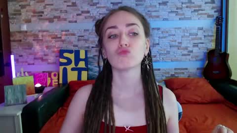 Dalia  online show from May 10, 2026, 8:08 am