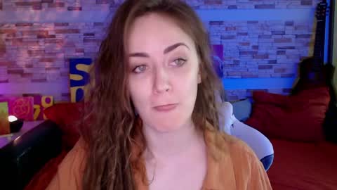 Dalia  online show from May 20, 2026, 11:05 am