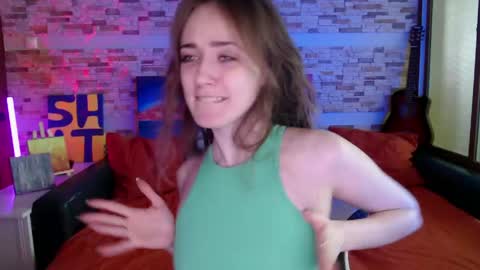 Dalia  online show from May 21, 2026, 10:33 am