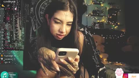 dalia_vorhees online show from December 10, 2024, 6:54 am