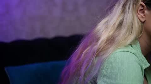  Dalia  online show from April 26, 2026, 7:22 pm