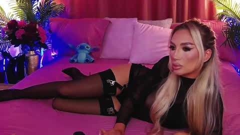 Snapshot of dalidaselena chatting on June 5, 2026, 4:24 pm DalidaSelena online show from June 5, 2026, 4:24 pm