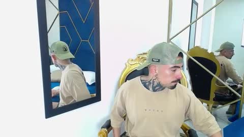 Snapshot of dallas_whitee chatting on February 21, 2026, 12:06 pm Dallas whitee online show from February 21, 2026, 12:06 pm