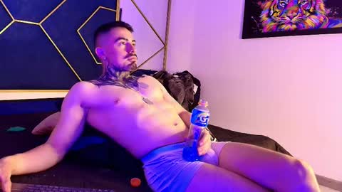 Dallas whitee online show from March 22, 2026, 1:03 pm