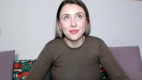 Snapshot of dalyana22 chatting on February 17, 2026, 10:16 pm Maria online show from February 17, 2026, 10:16 pm