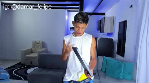 Snapshot of damar_felipe chatting on February 10, 2025, 5:03 am damar_felipe online show from February 10, 2025, 5:03 am