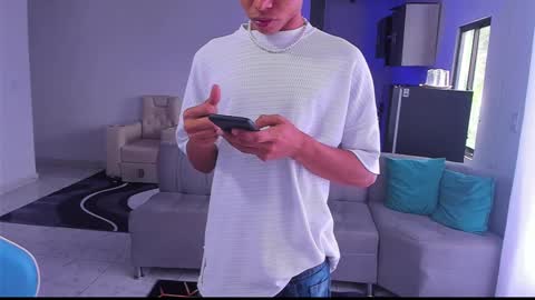 Snapshot of damar_felipe chatting on February 16, 2025, 3:38 pm damar_felipe online show from February 16, 2025, 3:38 pm