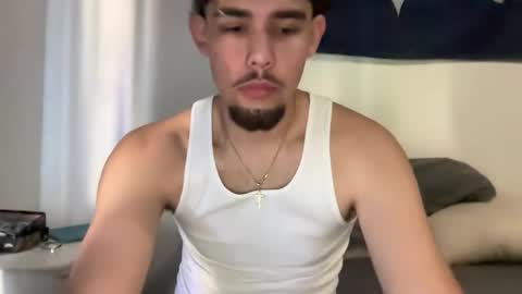 Snapshot of damiam_xj chatting on October 31, 2025, 4:41 pm damiam xj online show from October 31, 2025, 4:41 pm