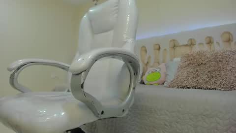 DAMIAN online show from January 4, 2025, 3:39 pm