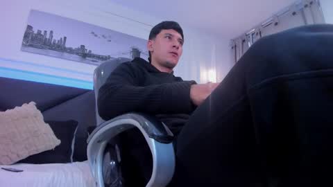 DAMIAN online show from December 16, 2025, 12:32 pm