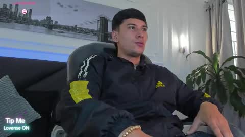 DAMIAN online show from March 5, 2026, 12:12 pm