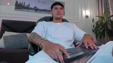 DAMIAN online show from April 1, 2026, 11:00 am