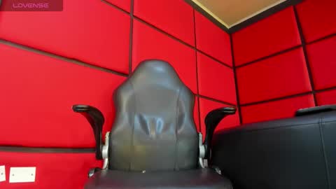 Snapshot of damian_bulls chatting on February 8, 2026, 3:04 pm ---Damian--- online show from February 8, 2026, 3:04 pm