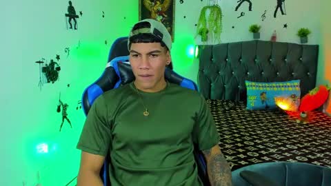 Damian online show from September 13, 2025, 3:17 am