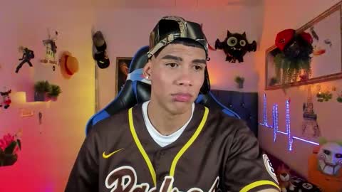 Damian online show from November 7, 2025, 4:12 am