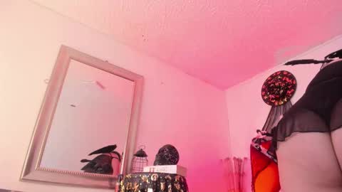 damian_rock_ online show from October 31, 2025, 8:32 pm