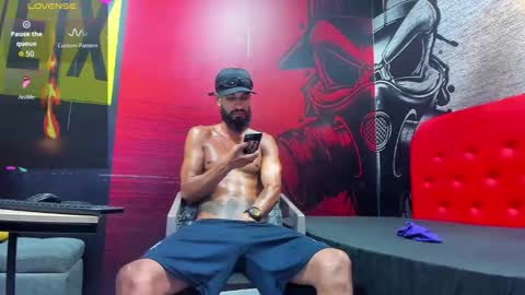 damian_shakur online show from September 8, 2025, 2:27 pm