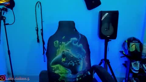 Snapshot of damian_tornerr chatting on February 17, 2026, 8:44 am Damian torner online show from February 17, 2026, 8:44 am