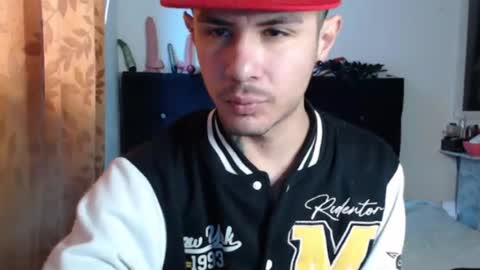 damiansexyboy69 online show from February 1, 2026, 2:04 pm