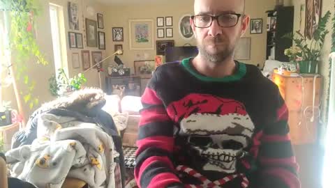 damien_mace online show from December 25, 2024, 2:34 pm