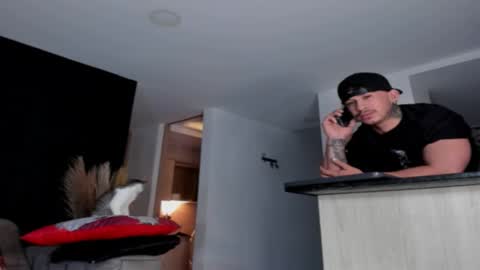 INSTAGRAM  DAMMIANMILLEROFICIAL online show from December 4, 2025, 11:13 pm