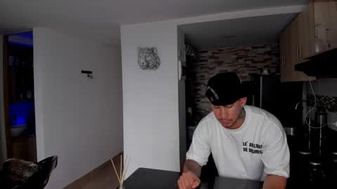 INSTAGRAM  DAMMIANMILLEROFICIAL online show from February 8, 2026, 4:10 pm