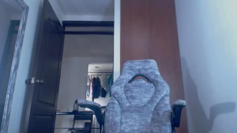 dammuscle online show from November 17, 2025, 2:12 pm