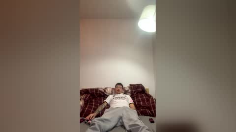 damo111694 online show from February 18, 2026, 11:22 pm