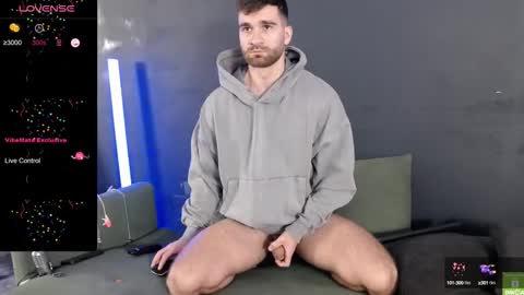 Snapshot of damonking01 chatting on March 6, 2025, 7:10 pm Discount ONLYFANS - online show from March 6, 2025, 7:10 pm