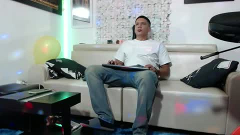 damyan_2003 online show from January 26, 2025, 2:52 pm