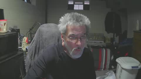 dan137111 online show from March 31, 2026, 11:32 am