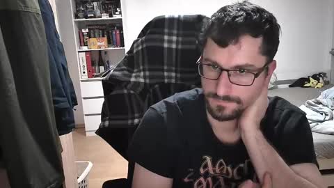 Snapshot of dan_the_man405 chatting on January 3, 2025, 7:50 pm King Dan online show from January 3, 2025, 7:50 pm