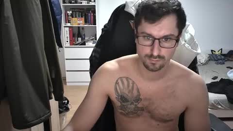 Snapshot of dan_the_man405 chatting on January 21, 2025, 7:28 pm King Dan online show from January 21, 2025, 7:28 pm