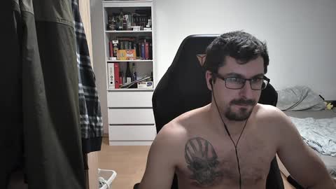 Snapshot of dan_the_man405 chatting on January 31, 2025, 9:05 pm King Dan online show from January 31, 2025, 9:05 pm