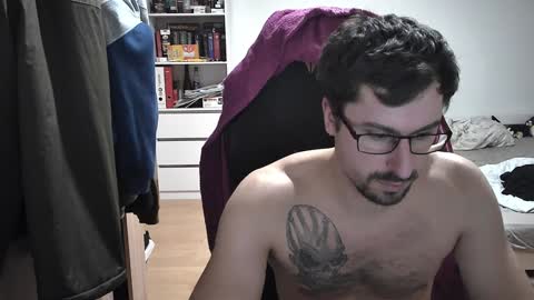 Snapshot of dan_the_man405 chatting on February 5, 2025, 6:26 pm King Dan online show from February 5, 2025, 6:26 pm