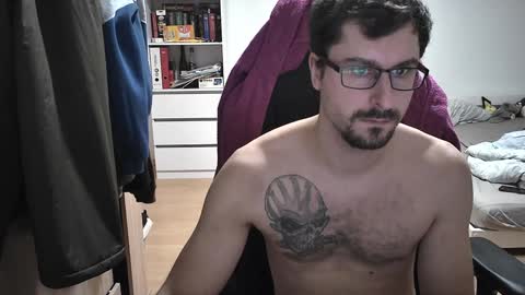 Snapshot of dan_the_man405 chatting on February 6, 2025, 6:24 pm King Dan online show from February 6, 2025, 6:24 pm