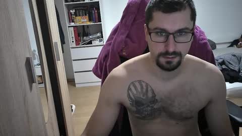 Snapshot of dan_the_man405 chatting on February 19, 2025, 7:48 pm King Dan online show from February 19, 2025, 7:48 pm