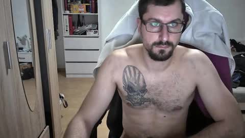 Snapshot of dan_the_man405 chatting on March 5, 2025, 7:38 pm King Dan online show from March 5, 2025, 7:38 pm
