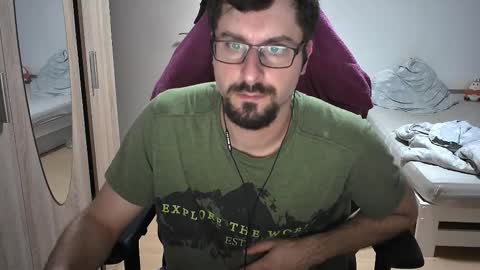 Snapshot of dan_the_man405 chatting on October 2, 2025, 8:05 pm King Dan online show from October 2, 2025, 8:05 pm